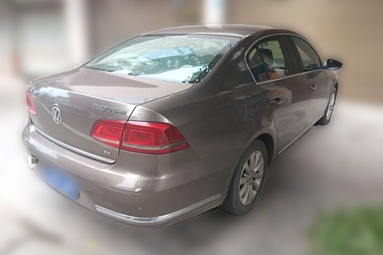 Used Volkswagen Magotan 2013 1.8TSI Luxury Model Rear Right 45 Deg