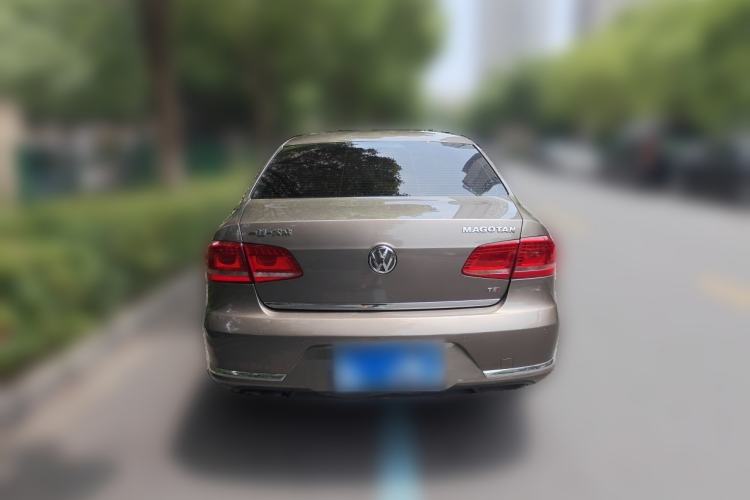 Used Volkswagen Magotan 2013 1.8TSI Prestige Model Rear