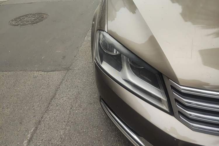 Used Volkswagen Magotan 2013 1.8TSI Premier Model Right Front Headlight
