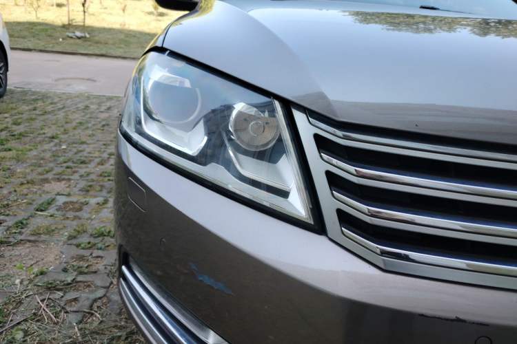 Used Volkswagen Magotan 2013 1.8TSI Luxury Model Right Front Headlight