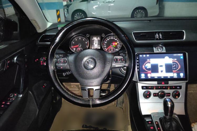 Used Volkswagen Magotan 2013 1.8TSI Luxury Model Steering Wheel