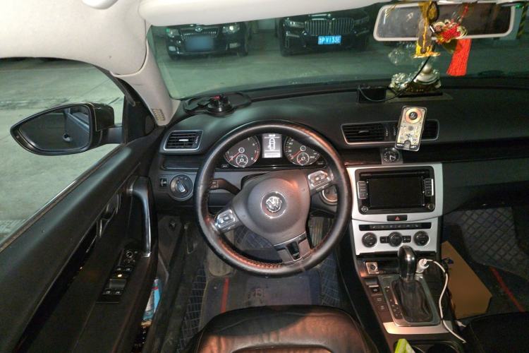 Used Volkswagen Magotan 2013 1.8TSI Comfort Model Steering Wheel