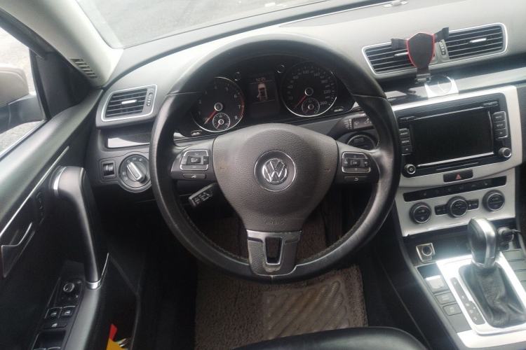 Used Volkswagen Magotan 2013 1.8TSI Luxury Model Steering Wheel