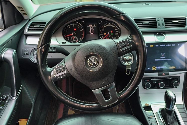 Used Volkswagen Magotan 2013 1.8TSI Premier Model Steering Wheel