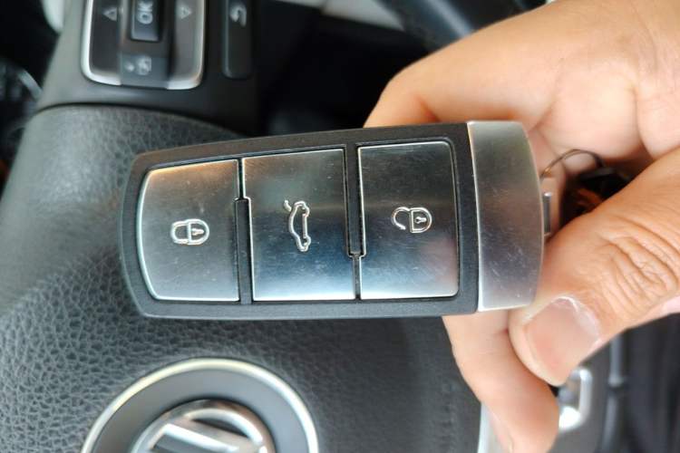 Used Volkswagen Magotan 2013 1.8TSI Luxury Model Vehicle Key