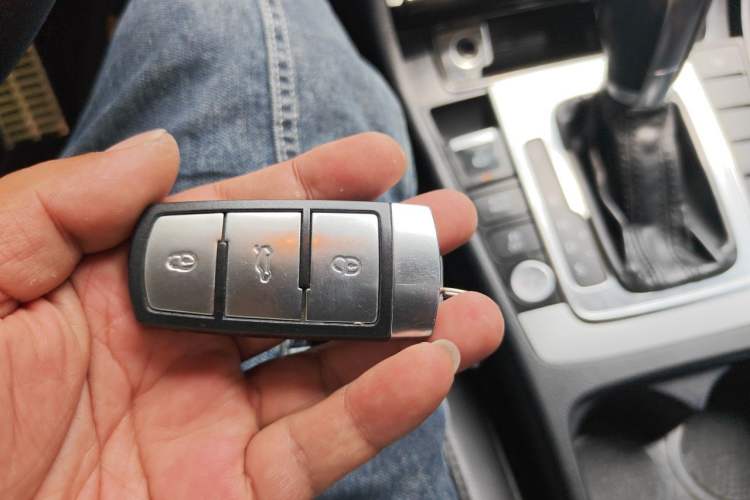 Used Volkswagen Magotan 2013 1.8TSI Prestige Model Vehicle Key