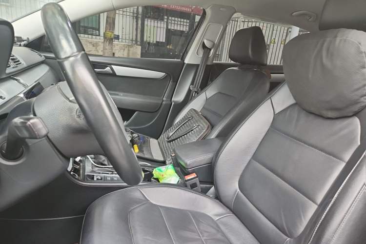 Used Volkswagen Magotan 2013 1.8TSI Comfort Model Left Front Seat