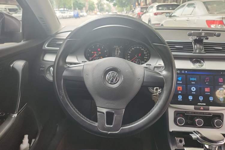 Used Volkswagen Magotan 2013 1.8TSI Comfort Model Steering Wheel