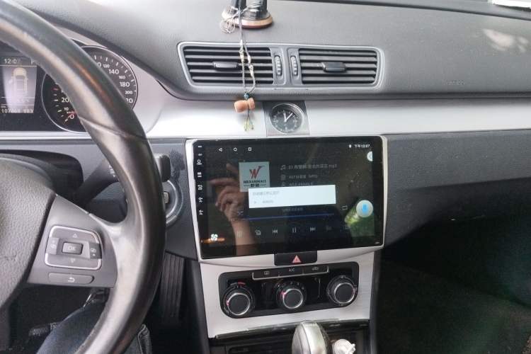 Used Volkswagen Magotan 2013 1.8TSI Premier Model Audio And AC Panel