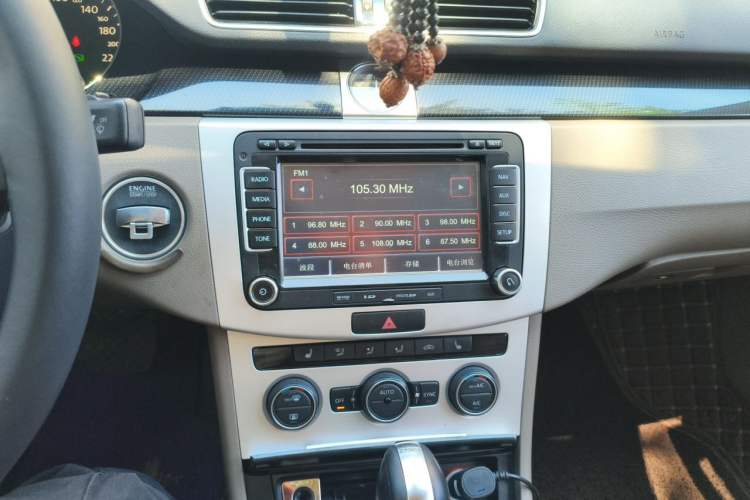 Used Volkswagen Magotan 2013 1.8TSI Luxury Model Audio And AC Panel