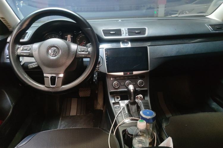 Used Volkswagen Magotan 2013 1.8TSI Luxury Model Center Console