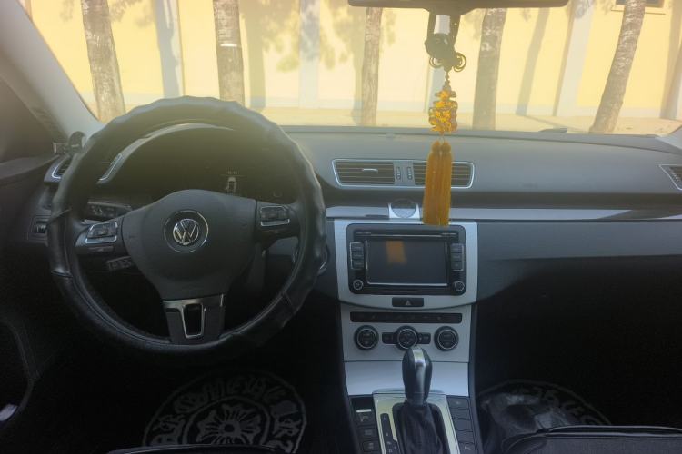 Used Volkswagen Magotan 2013 2.0 TSI Prestige Model Center Console