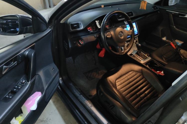 Used Volkswagen Magotan 2013 1.8TSI Luxury Model Driver Seat