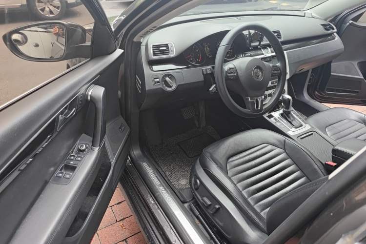 Used Volkswagen Magotan 2013 1.8TSI Luxury Model Driver Seat