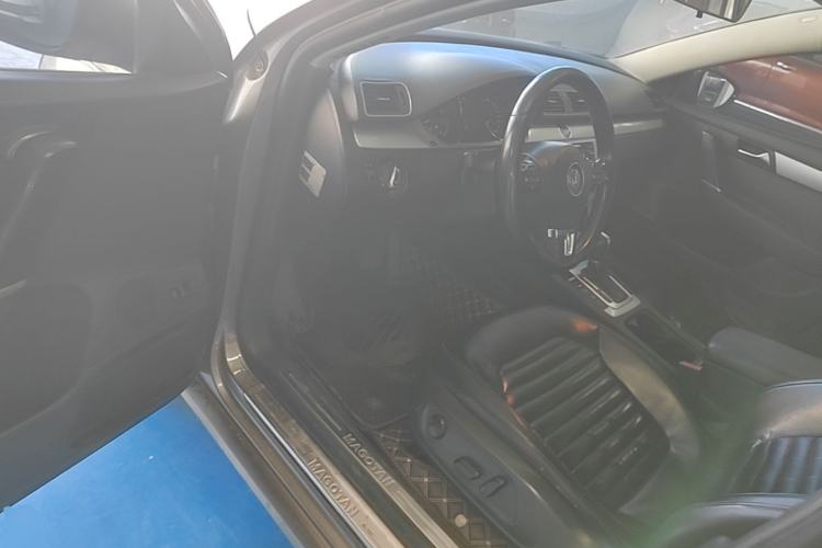 Used Volkswagen Magotan 2013 1.8TSI Premier Model Driver Seat