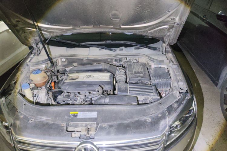 Used Volkswagen Magotan 2013 1.8TSI Premier Model Engine Bay Left