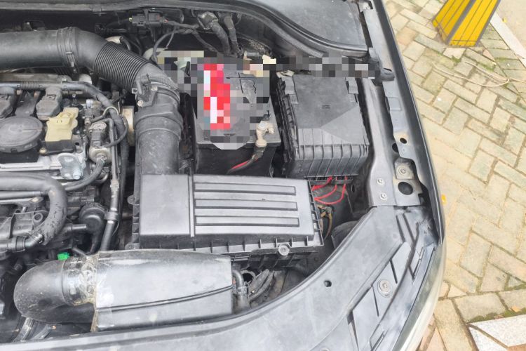 Used Volkswagen Magotan 2013 1.8TSI Premier Model Engine Bay Left