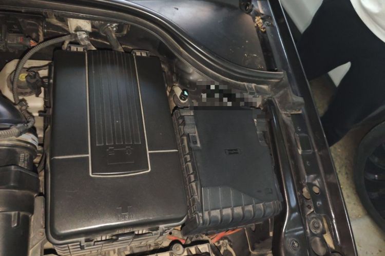 Used Volkswagen Magotan 2013 1.8TSI Premier Model Engine Bay Left