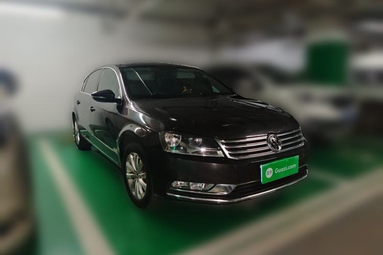 Used Volkswagen Magotan 2013 1.8TSI Premier Model Front Right 45 Deg
