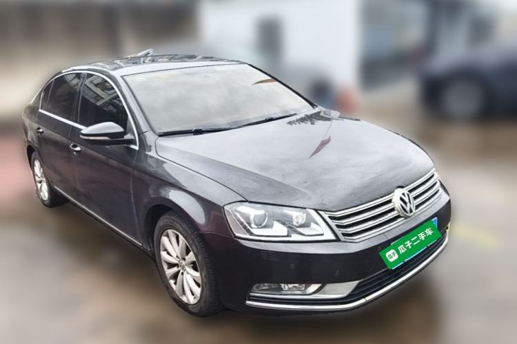 Used Volkswagen Magotan 2013 1.8TSI Luxury Model Front Right 45 Deg