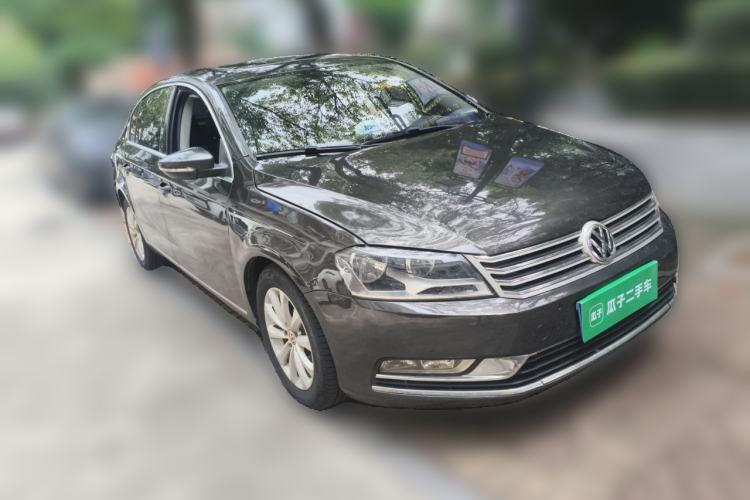 Used Volkswagen Magotan 2013 1.8TSI Premier Model Front Right 45 Deg
