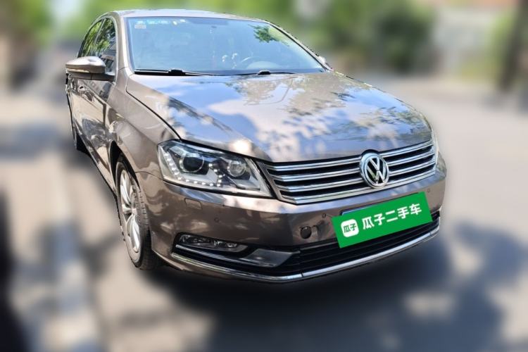 Used Volkswagen Magotan 2013 1.8TSI Luxury Model Front Right 45 Deg