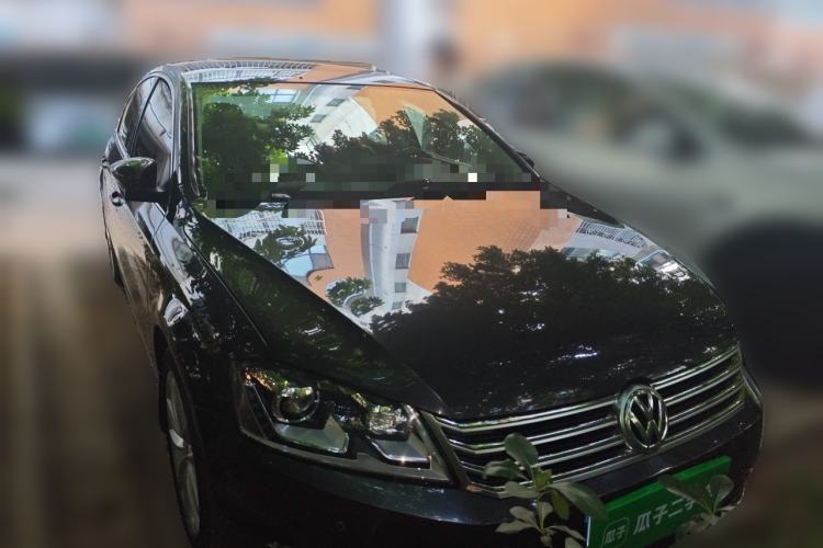 Used Volkswagen Magotan 2013 1.8TSI Premier Model Front Right 45 Deg
