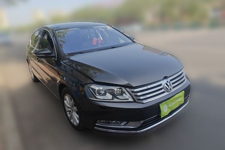 Used Volkswagen Magotan 2013 1.8TSI Luxury Model Front Right 45 Deg