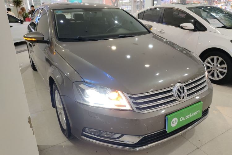 Used Volkswagen Magotan 2013 1.8TSI Luxury Model Front Right 45 Deg