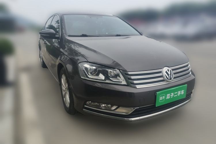 Used Volkswagen Magotan 2013 1.8TSI Luxury Model Front Right 45 Deg