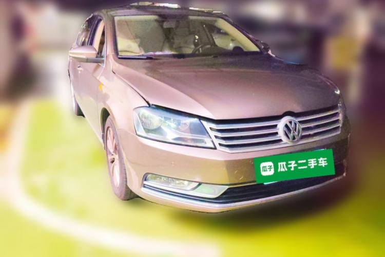 Used Volkswagen Magotan 2013 1.8TSI Premier Model Front Right 45 Deg