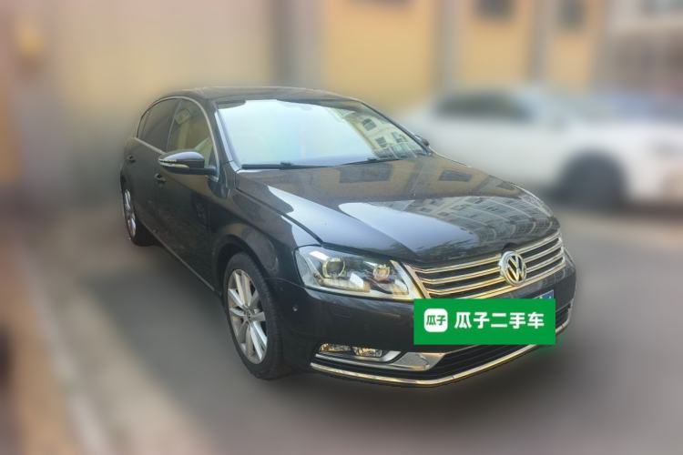 Used Volkswagen Magotan 2013 2.0 TSI Prestige Model Front Right 45 Deg