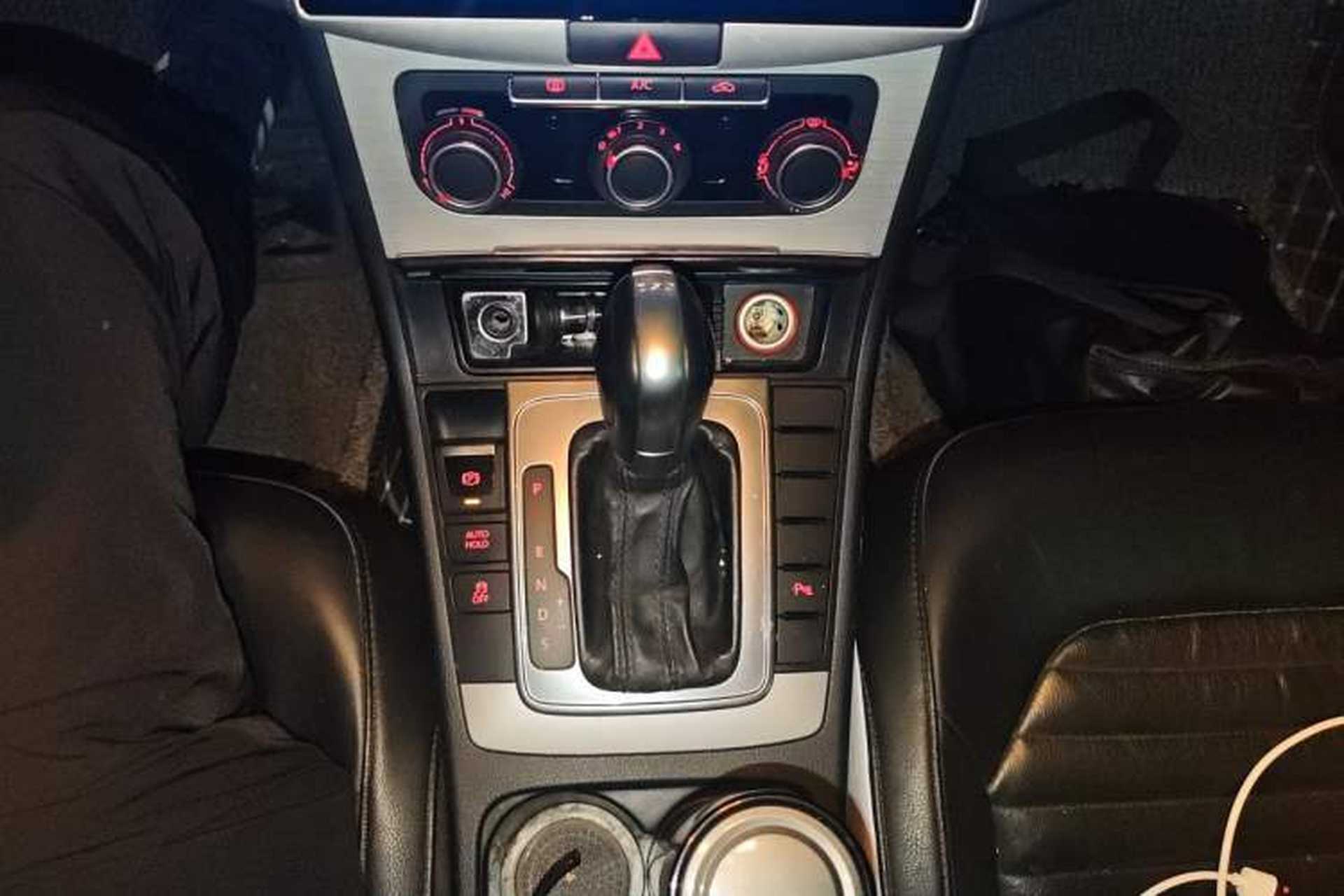 Used Volkswagen Magotan 2013 1.8TSI Premier Model Gear Lever