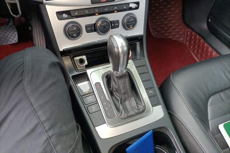 Used Volkswagen Magotan 2013 1.8TSI Luxury Model Gear Lever