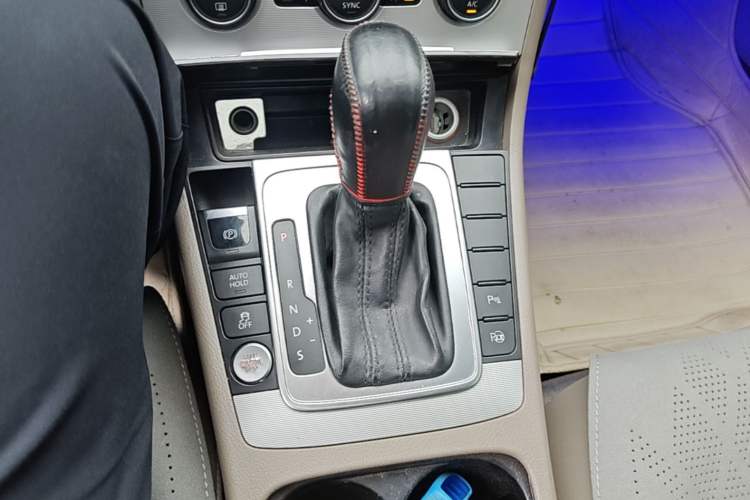 Used Volkswagen Magotan 2013 2.0 TSI Ultimate Model Gear Lever