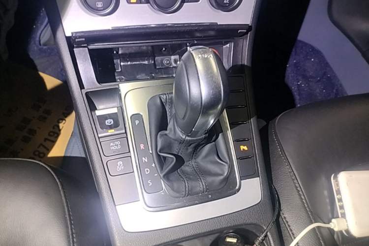 Used Volkswagen Magotan 2013 1.8TSI Luxury Model Gear Lever