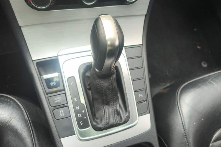 Used Volkswagen Magotan 2013 1.8TSI Premier Model Gear Lever