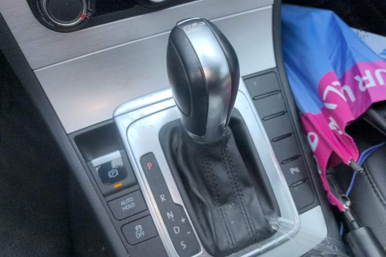 Used Volkswagen Magotan 2013 1.8TSI Premier Model Gear Lever