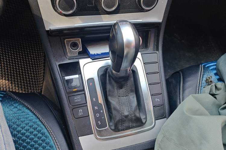 Used Volkswagen Magotan 2013 1.8TSI Premier Model Gear Lever