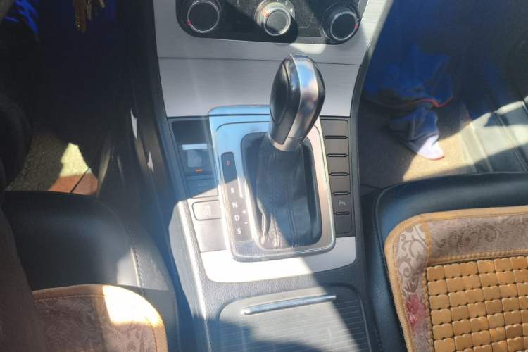 Used Volkswagen Magotan 2013 1.8TSI Premier Model Gear Lever