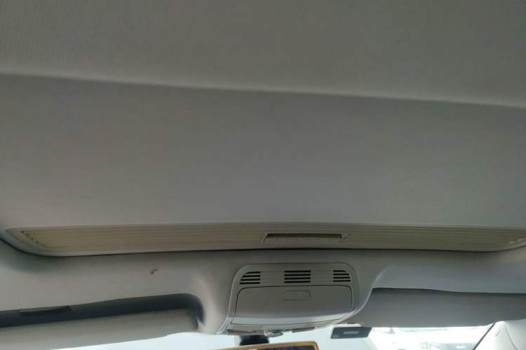 Used Volkswagen Magotan 2013 1.8TSI Premier Model Headliner