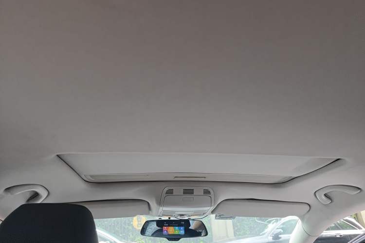 Used Volkswagen Magotan 2013 1.8TSI Luxury Model Headliner