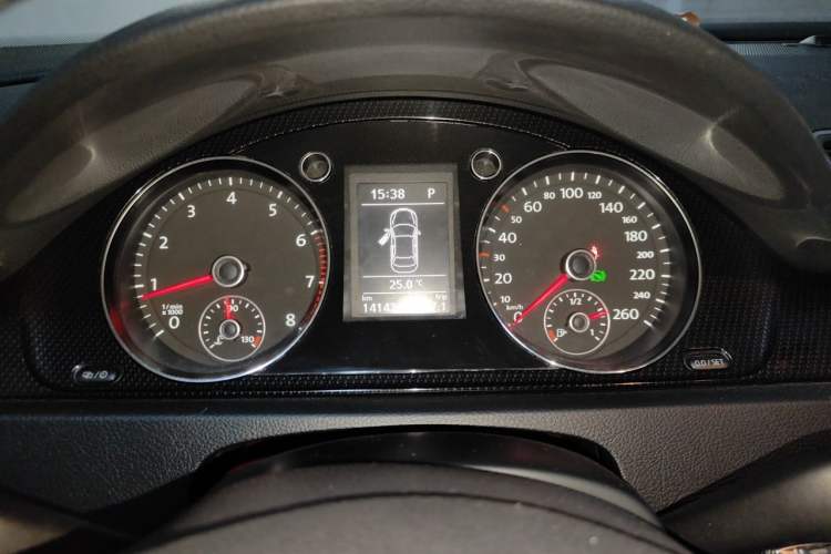 Used Volkswagen Magotan 2013 1.8TSI Luxury Model Instrument Cluster