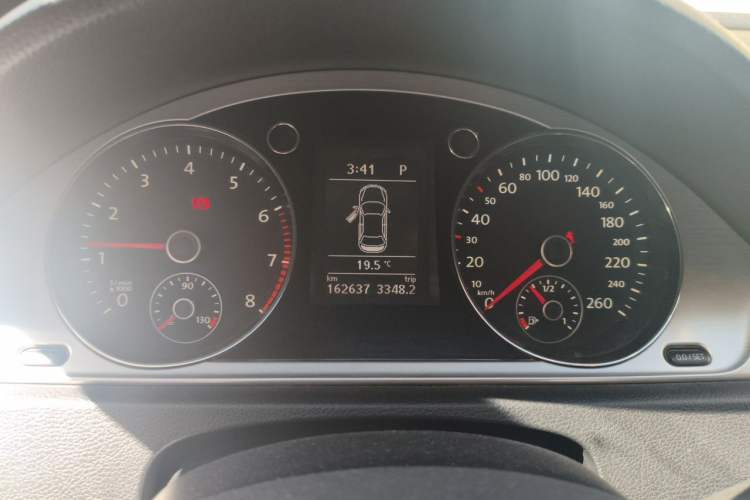 Used Volkswagen Magotan 2013 1.8TSI Premier Model Instrument Cluster
