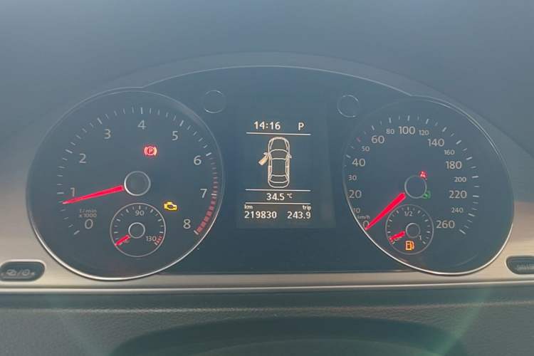 Used Volkswagen Magotan 2013 1.8TSI Premier Model Instrument Cluster