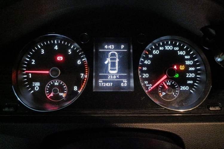 Used Volkswagen Magotan 2013 1.8TSI Prestige Model Instrument Cluster