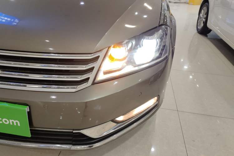 Used Volkswagen Magotan 2013 1.8TSI Luxury Model Left Front Headlight