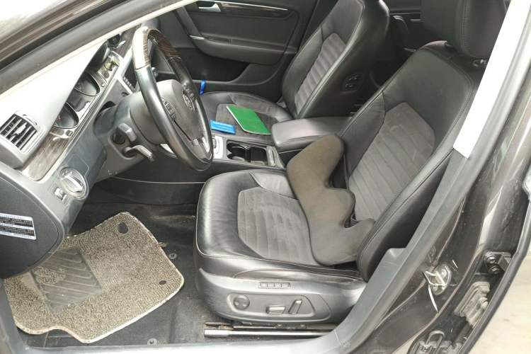 Used Volkswagen Magotan 2013 1.8TSI Prestige Model Left Front Seat