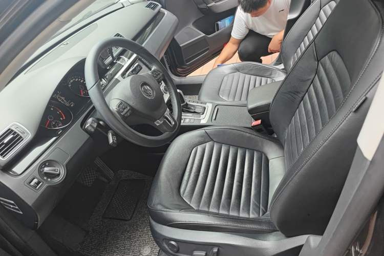 Used Volkswagen Magotan 2013 1.8TSI Luxury Model Left Front Seat