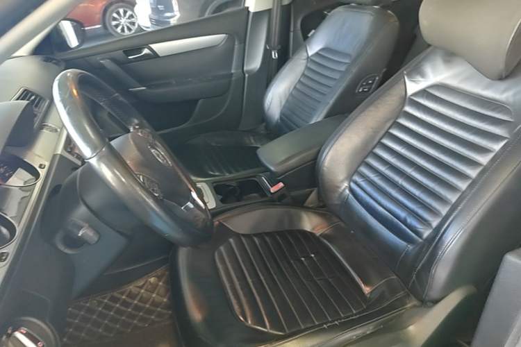 Used Volkswagen Magotan 2013 1.8TSI Premier Model Left Front Seat